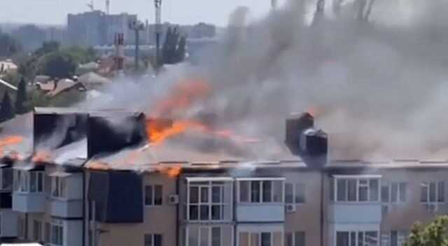 В Батайске загорелся жилой дом