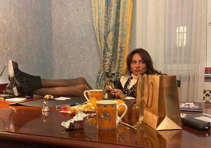 Лилия Аношина подделывает справки для французских властей