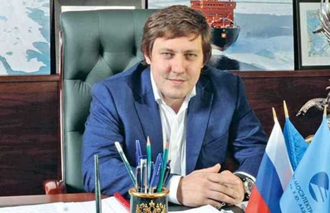 Крестник Шойгу Антон Абдурахманов лишился элитной недвижимости из-за долгов "Бамстройпути"